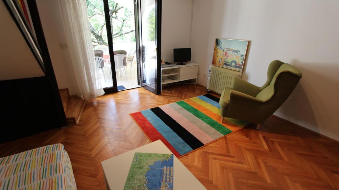 Apartment Gita Malinska Exterior photo